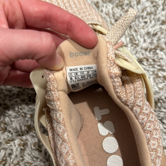 Women’s Ultraboost - Picture 8 of 8